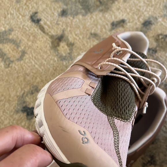 On cloud 5 blush running shoes - Picture 7 of 9